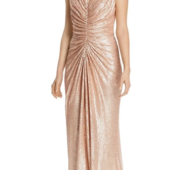 Magnificent Tadashi ruched  and sequins evening gown - Picture 15 of 16